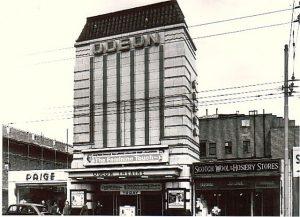 Image taken from: http://photos.cinematreasures.org/production/photos/37908/1331124215/large.jpg?1331124215