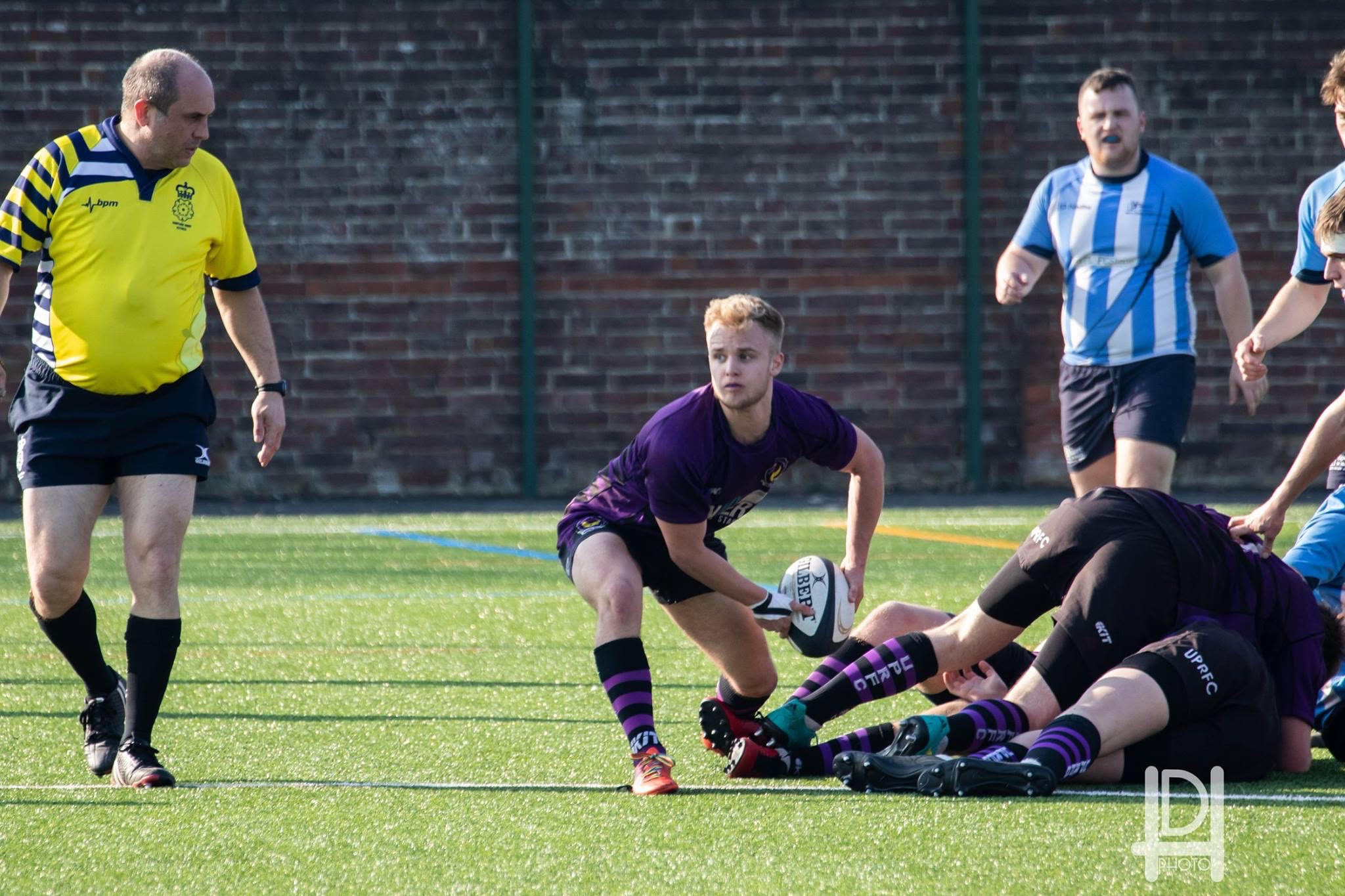 Ben Humphreys playing rugby.